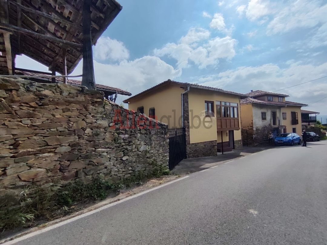 Exterior view of House or chalet for sale in Pravia  with Heating