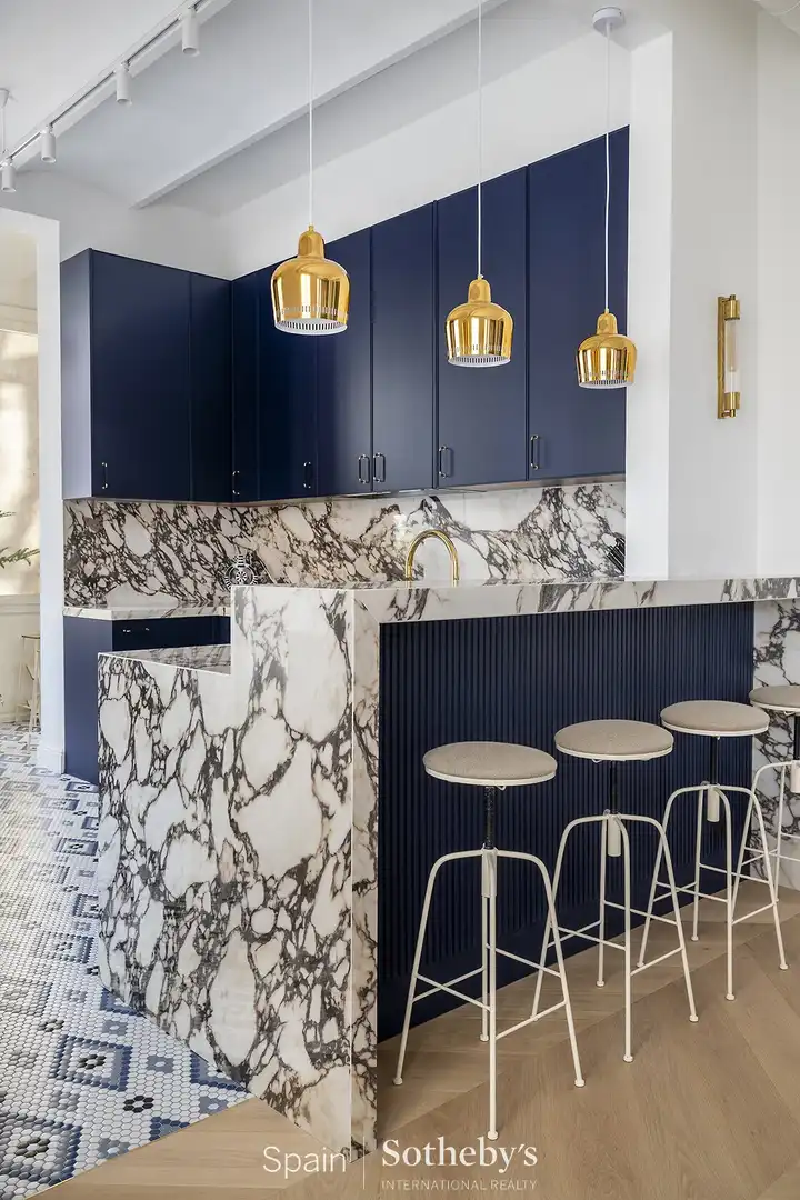 Cocina de Apartamento en venta en Barcelona con Aire acondicionado y Terraza