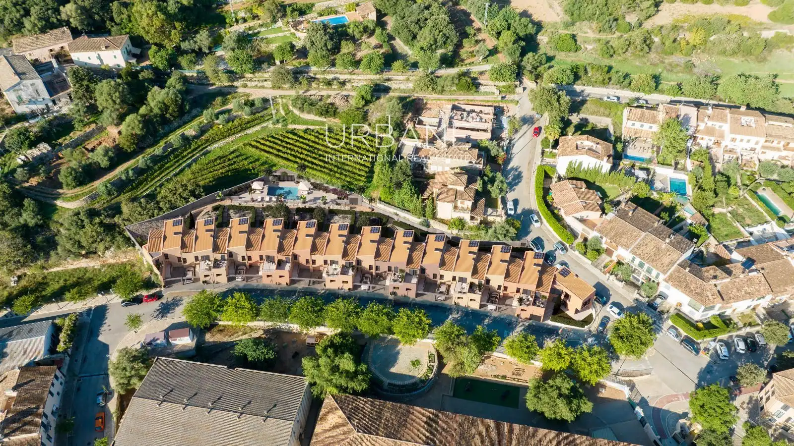 Vista exterior de Casa adosada en venda en Esporles amb Aire condicionat, Calefacció i Jardí privat
