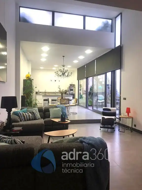Living room of Flat for sale in  Logroño  with Air Conditioner, Heating and Private garden