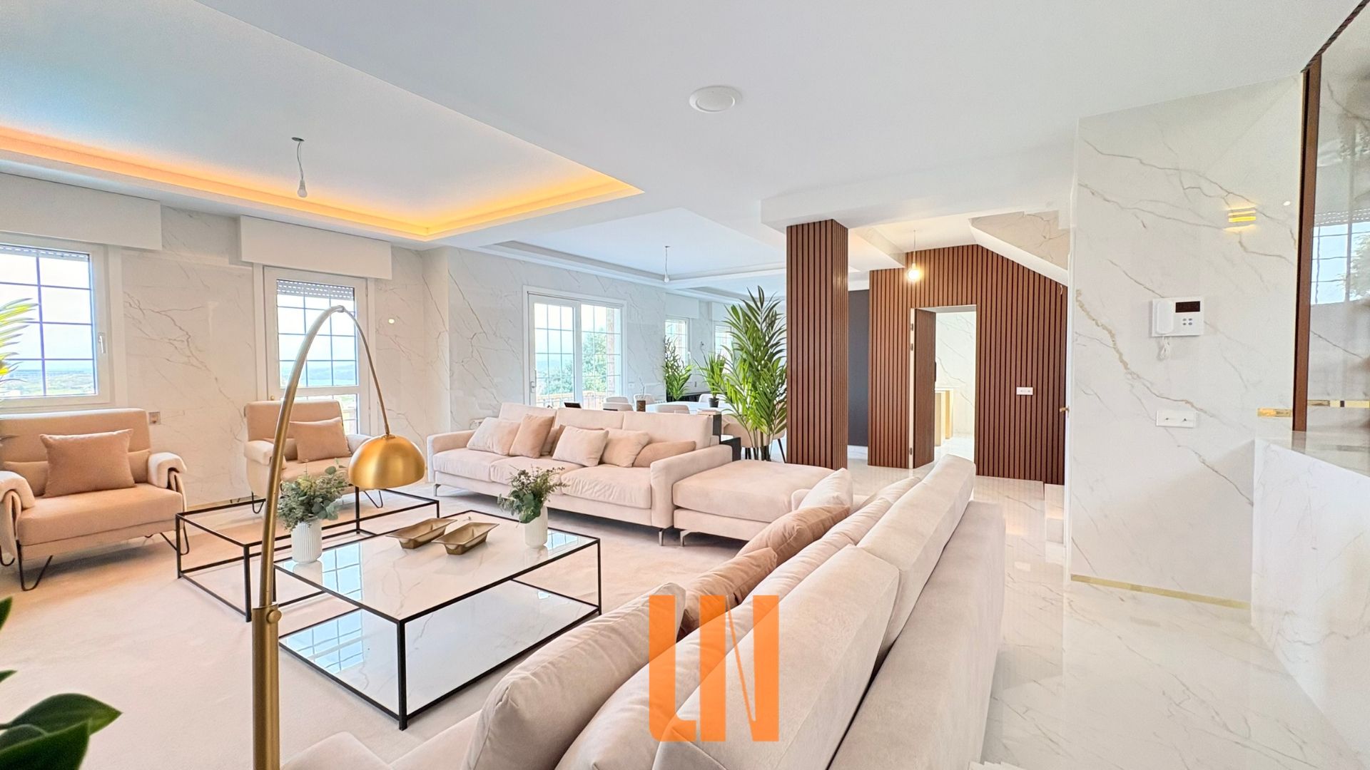 House or chalet for sale in Elviña - A Zapateira