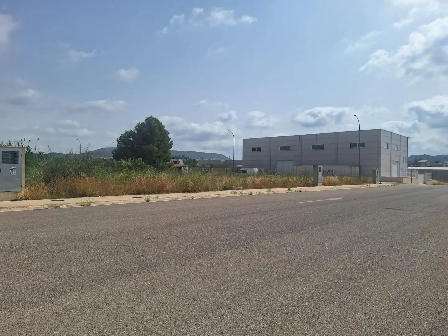 Terreno industrial en venta en Montroi / Montroy, imagen 2