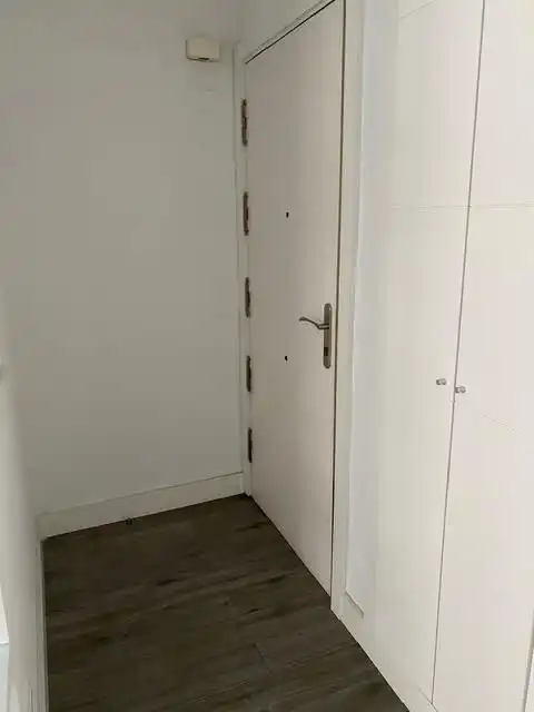 Flat for rent in Madrid  with Air Conditioner, Heating and Furnished