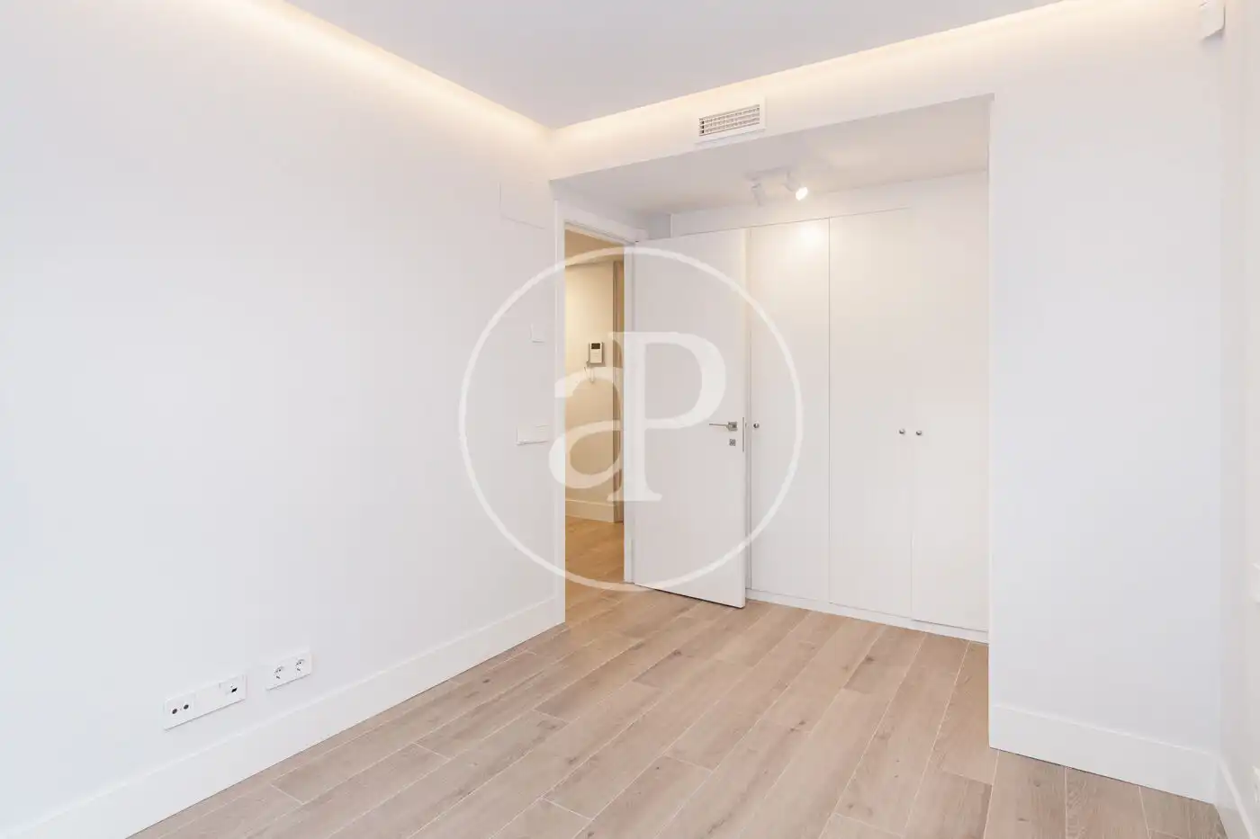 Flat for rent in C. de Alejandro Dumas, Imperial
