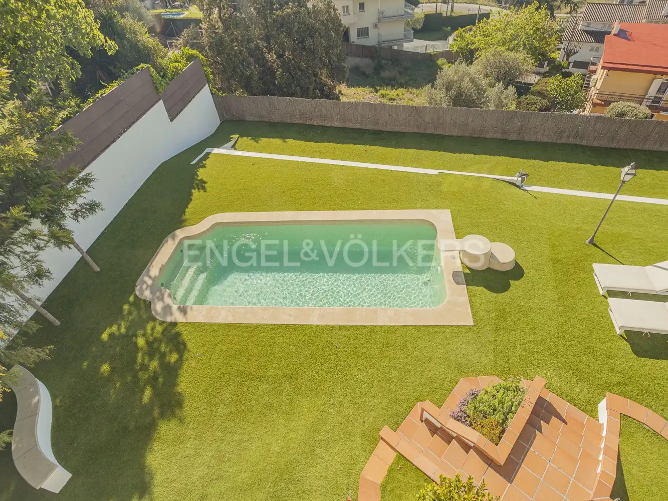 Piscina de Casa o xalet en venda en Mataró amb Aire condicionat, Calefacció i Jardí privat
