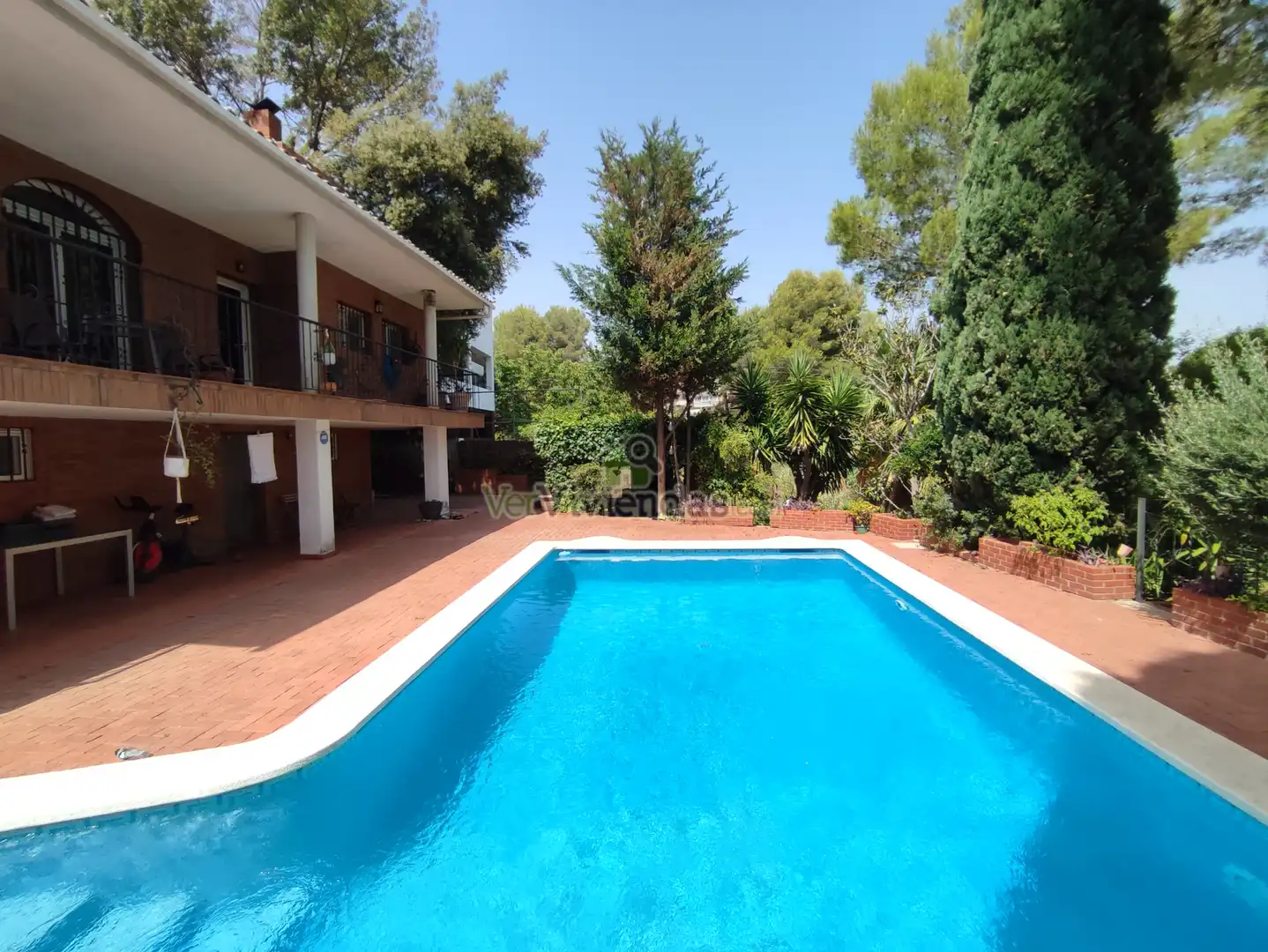 Piscina de Casa o xalet en venda en Esparreguera amb Aire condicionat, Calefacció i Jardí privat
