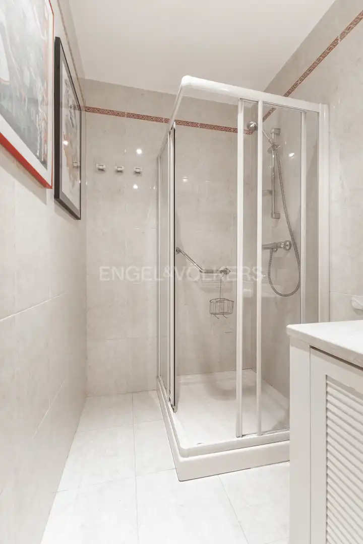 Baño de Piso de alquiler en Madrid con Aire acondicionado, Calefacción y Amueblado