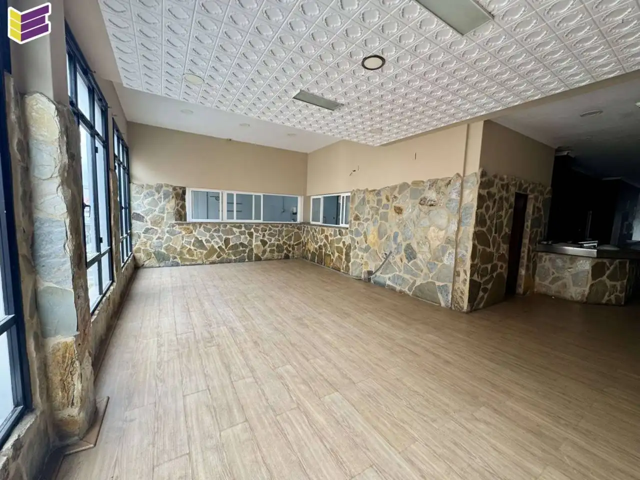 Gewerbefläche zum Verkauf in Calle Conde Torrecedeira 30, imagen 4