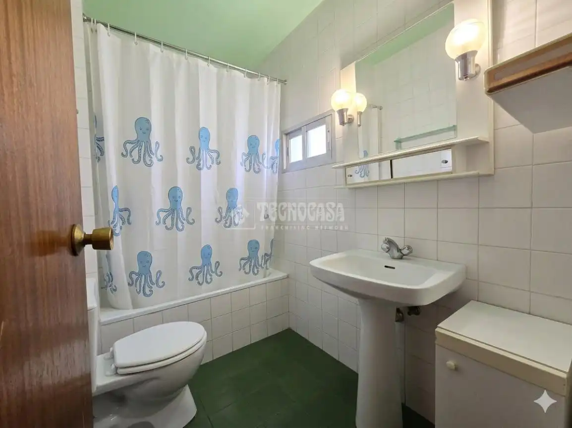 Bathroom of Detached homes for sale in Velilla de San Antonio  with Heating, Private garden and Terrace