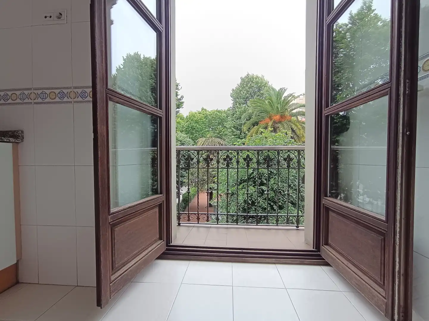 Balcony of Flat for rent in Gijón   with Heating, Terrace and Balcony