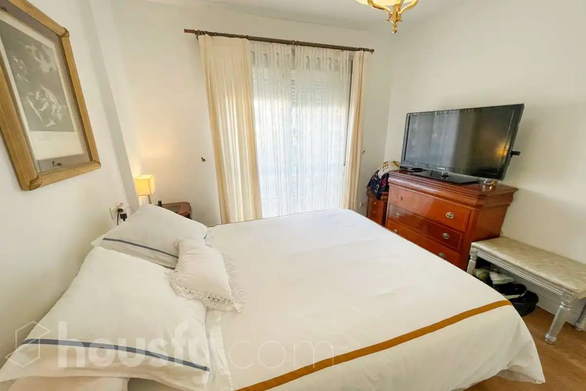 Dormitori de Casa o xalet en venda en Bormujos amb Aire condicionat, Jardí privat i Terrassa