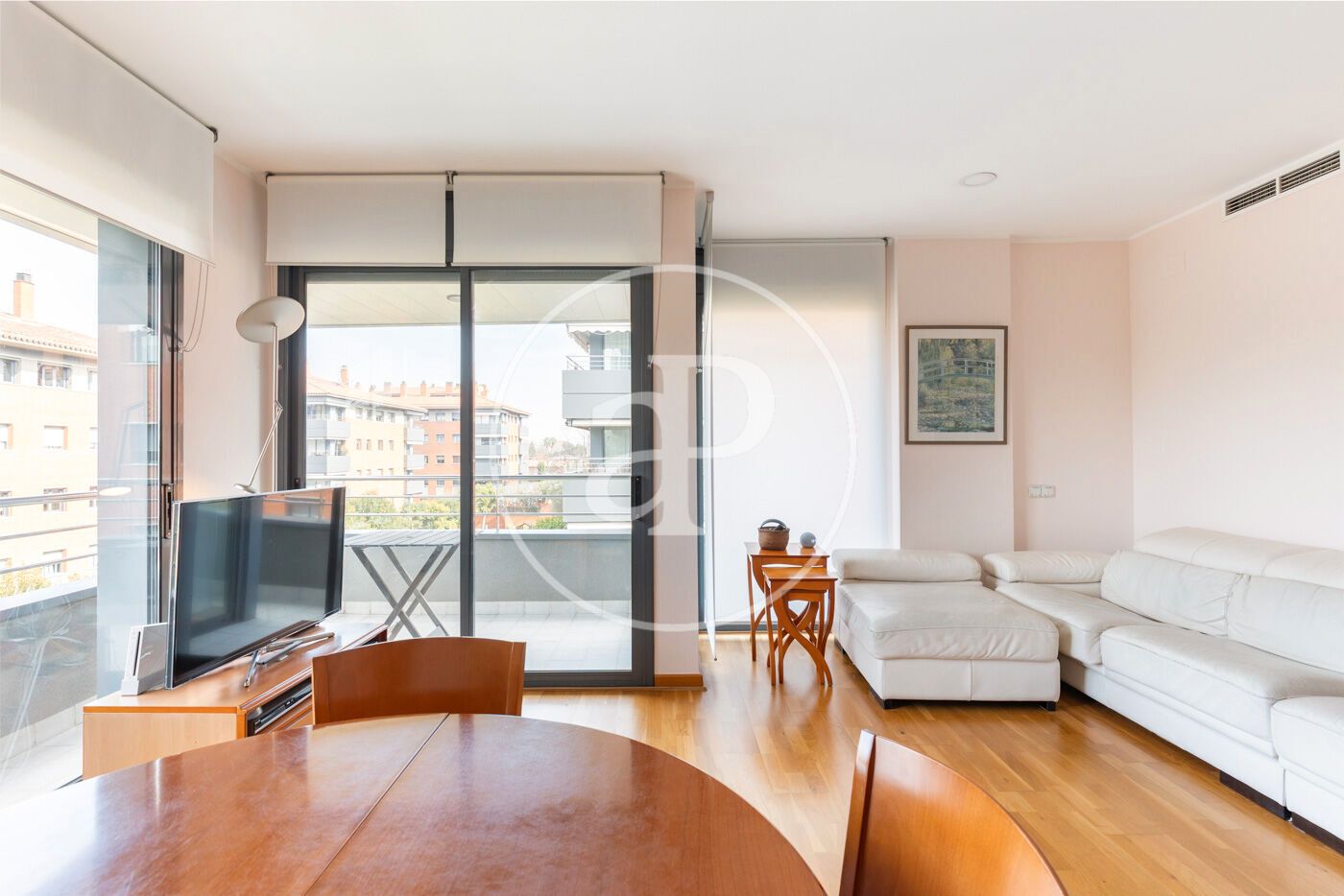 Living room of Flat for sale in Sant Cugat del Vallès  with Air Conditioner, Heating and Terrace