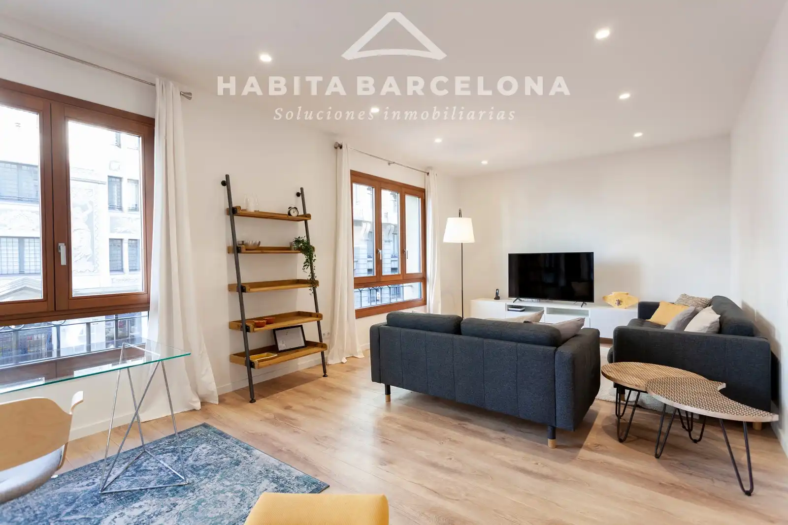 Sala de estar de Piso de alquiler en Barcelona con Aire acondicionado, Calefacción y Parquet