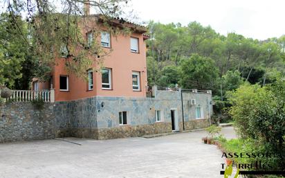 Exterior view of House or chalet for sale in Torrelles de Llobregat  with Air Conditioner, Terrace and Swimming Pool