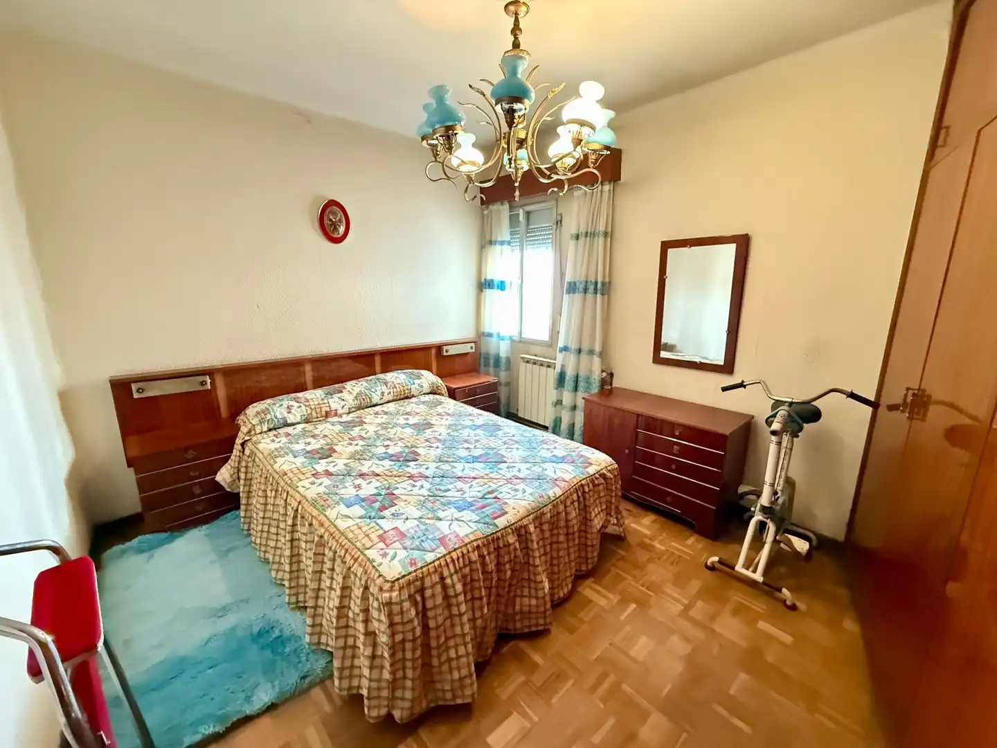 Schlafzimmer von Wohnung zum Verkauf in Madrid mit Klimaanlage und Heizung