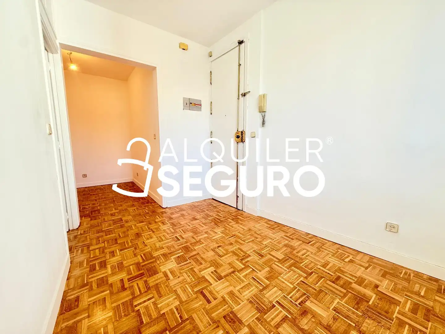 Piso con ascensor en alquiler en de Fernández de los Ríos, imagen 15