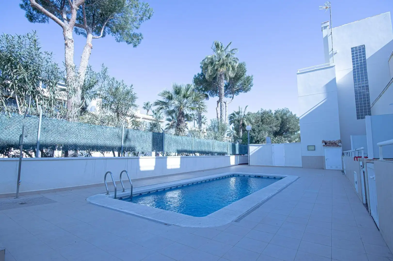 Dúplex amb piscina en venda a Calle cilantro 2