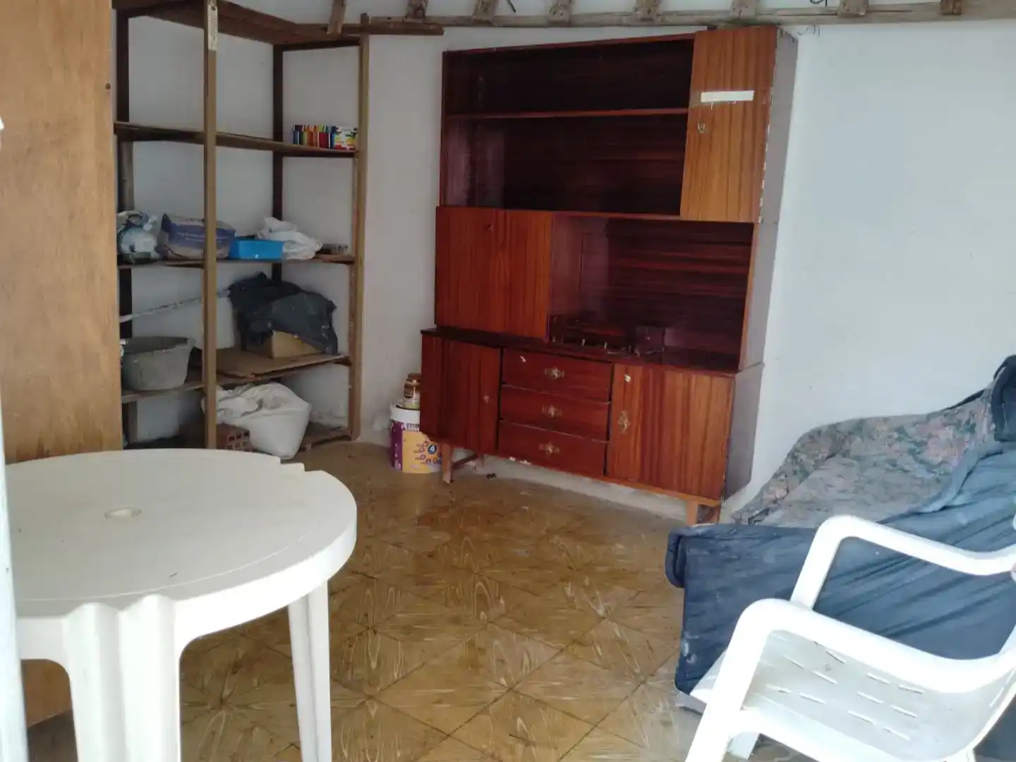 Sala d'estar de Casa adosada en venda en Benavente amb Balcó