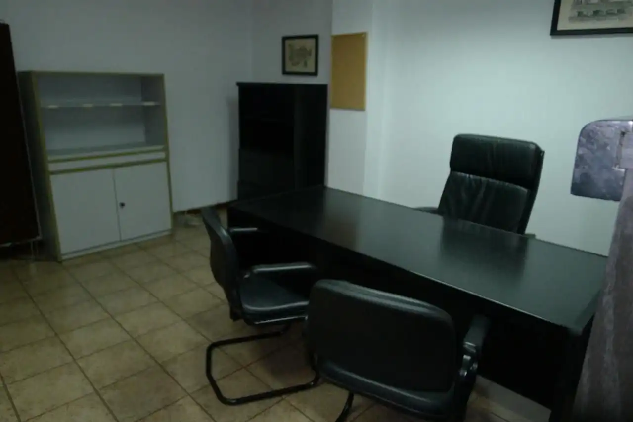 Oficina de alquiler en Rua Do Bierzo, 32, Universidad