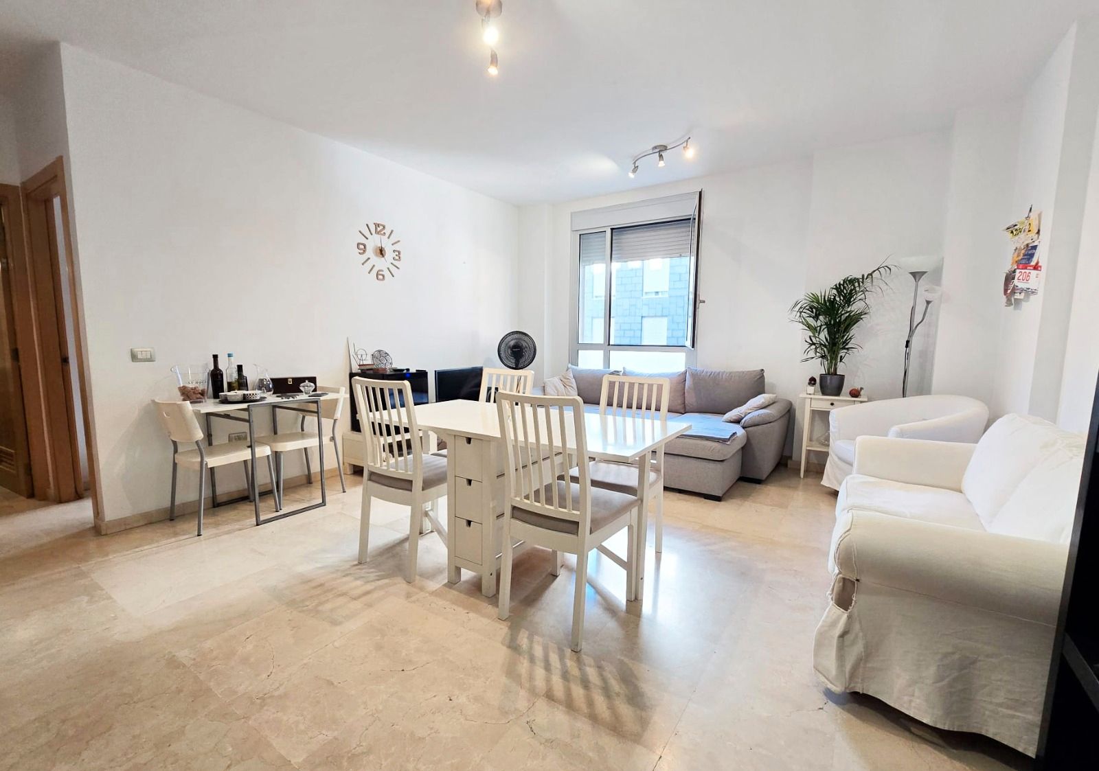 Living room of Flat for sale in  Santa Cruz de Tenerife Capital  with Furnished and Oven
