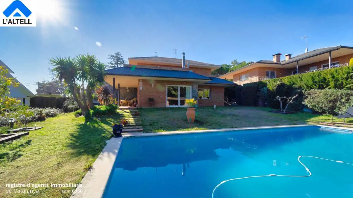Garten von Haus oder Chalet zum Verkauf in L'Ametlla del Vallès mit Klimaanlage, Heizung und Privatgarten