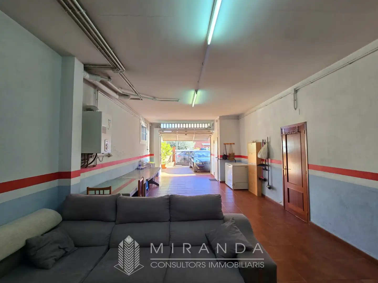 Vista exterior de Casa adosada en venta en Canovelles con Aire acondicionado, Calefacción y Terraza
