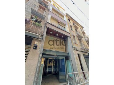 Mixto residencial en venta en Calle Nou