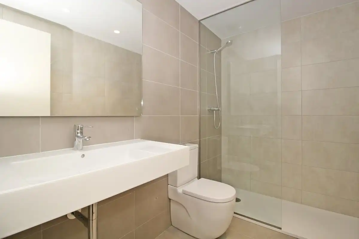 Baño de Piso de alquiler en Barcelona con Aire acondicionado, Calefacción y Terraza