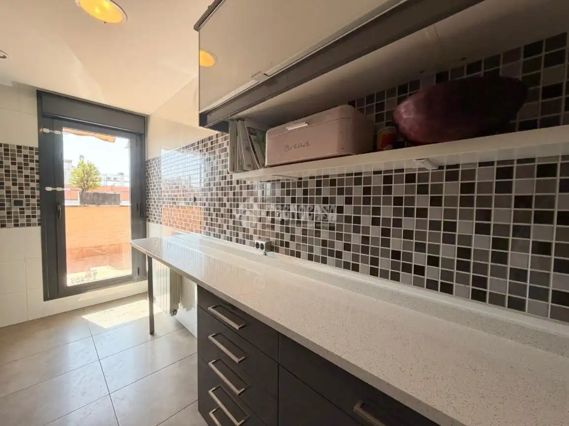 Cocina de Ático en venta en Madrid con Aire acondicionado, Calefacción y Terraza