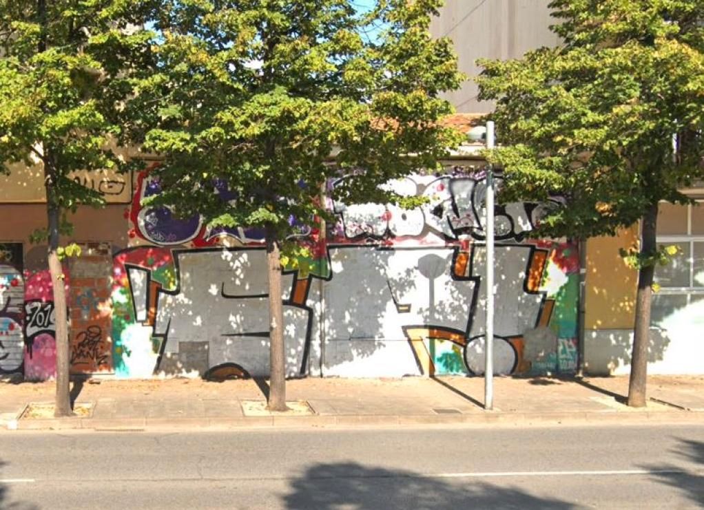Exterior view of Building for sale in Salt