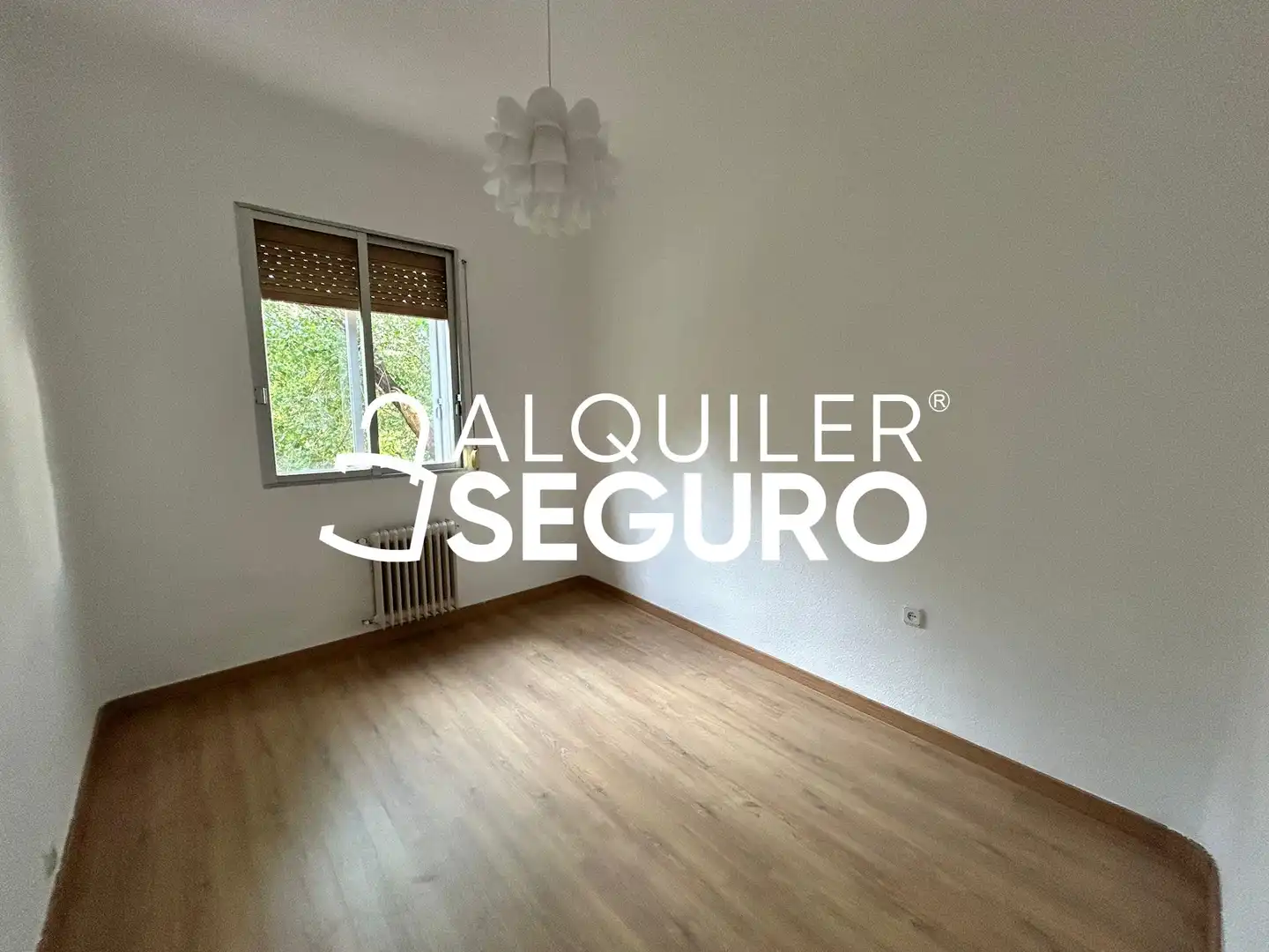Bedroom of Flat for rent in Madrid  with Air Conditioner and Heating
