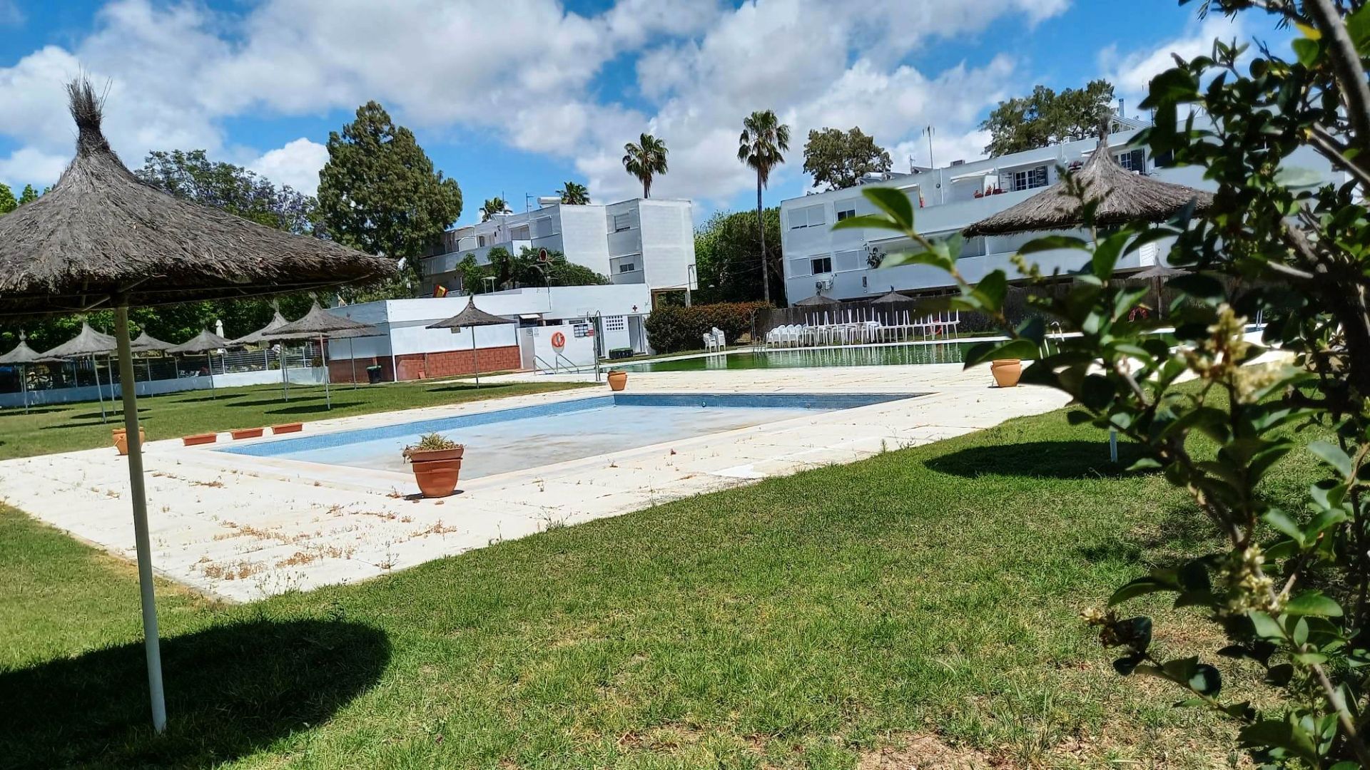 Piscina de Pis en venda en El Puerto de Santa María amb Aire condicionat, Terrassa i Traster