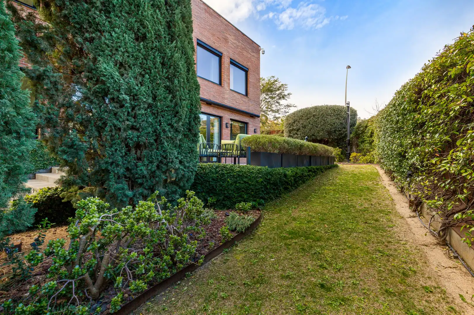 Vista exterior de Casa o chalet en venta en Esplugues de Llobregat con Aire acondicionado, Calefacción y Terraza