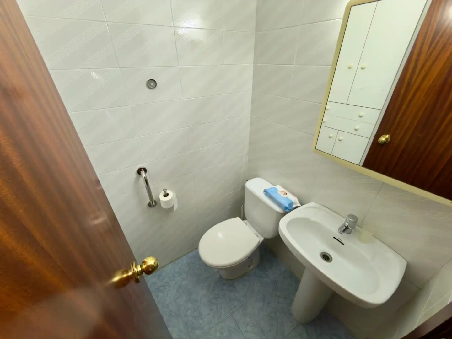 Badezimmer von Wohnung zum Verkauf in Sant Boi de Llobregat mit Balkon