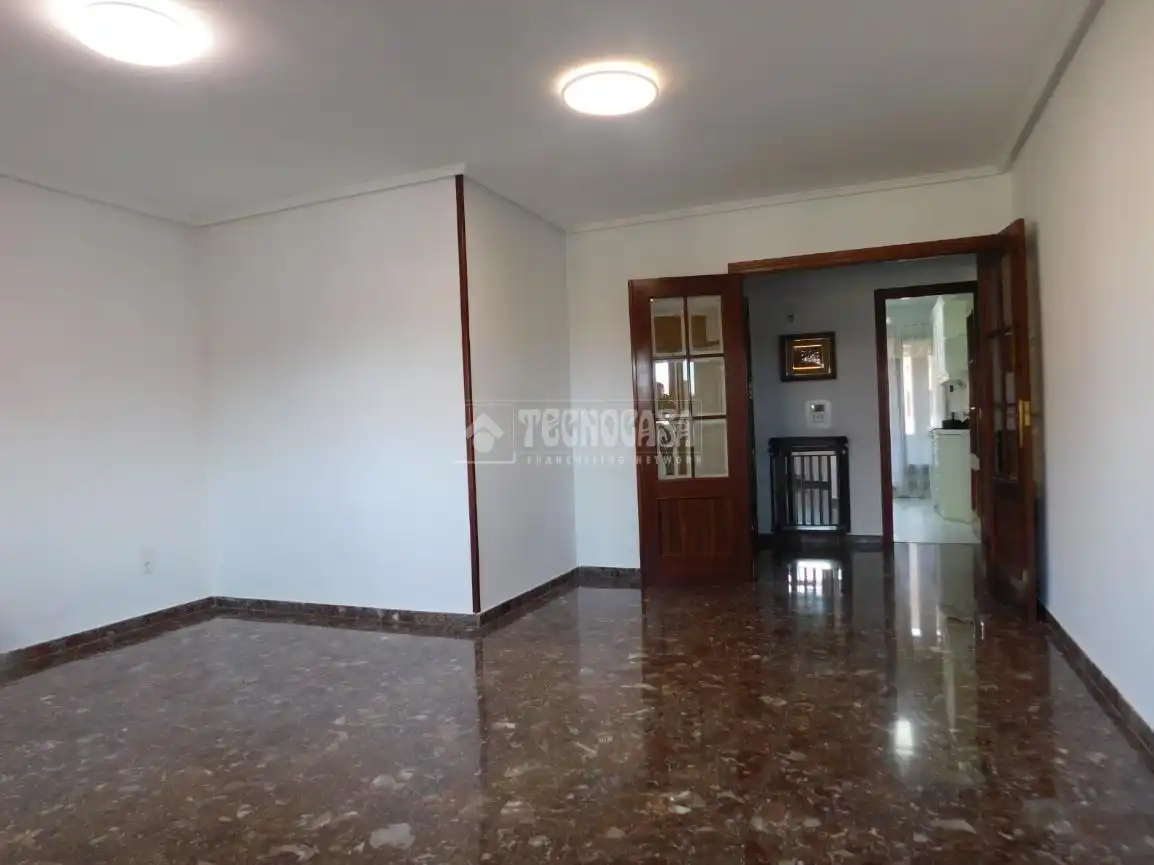Living room of Flat for sale in Zaragoza  with Air Conditioner, Heating and Terrace