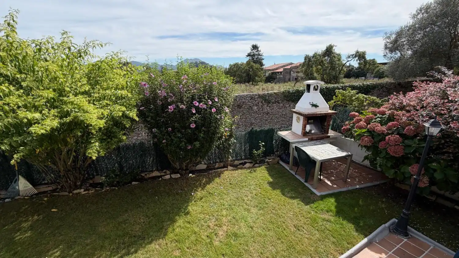 Garten von Einfamilien-Reihenhaus zum Verkauf in Argoños  mit Heizung und Terrasse