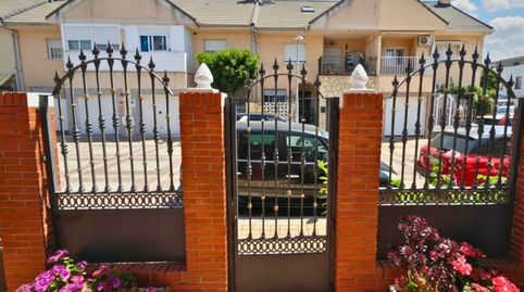 Foto 4 de Casa adosada en venta en Las Américas, Parla