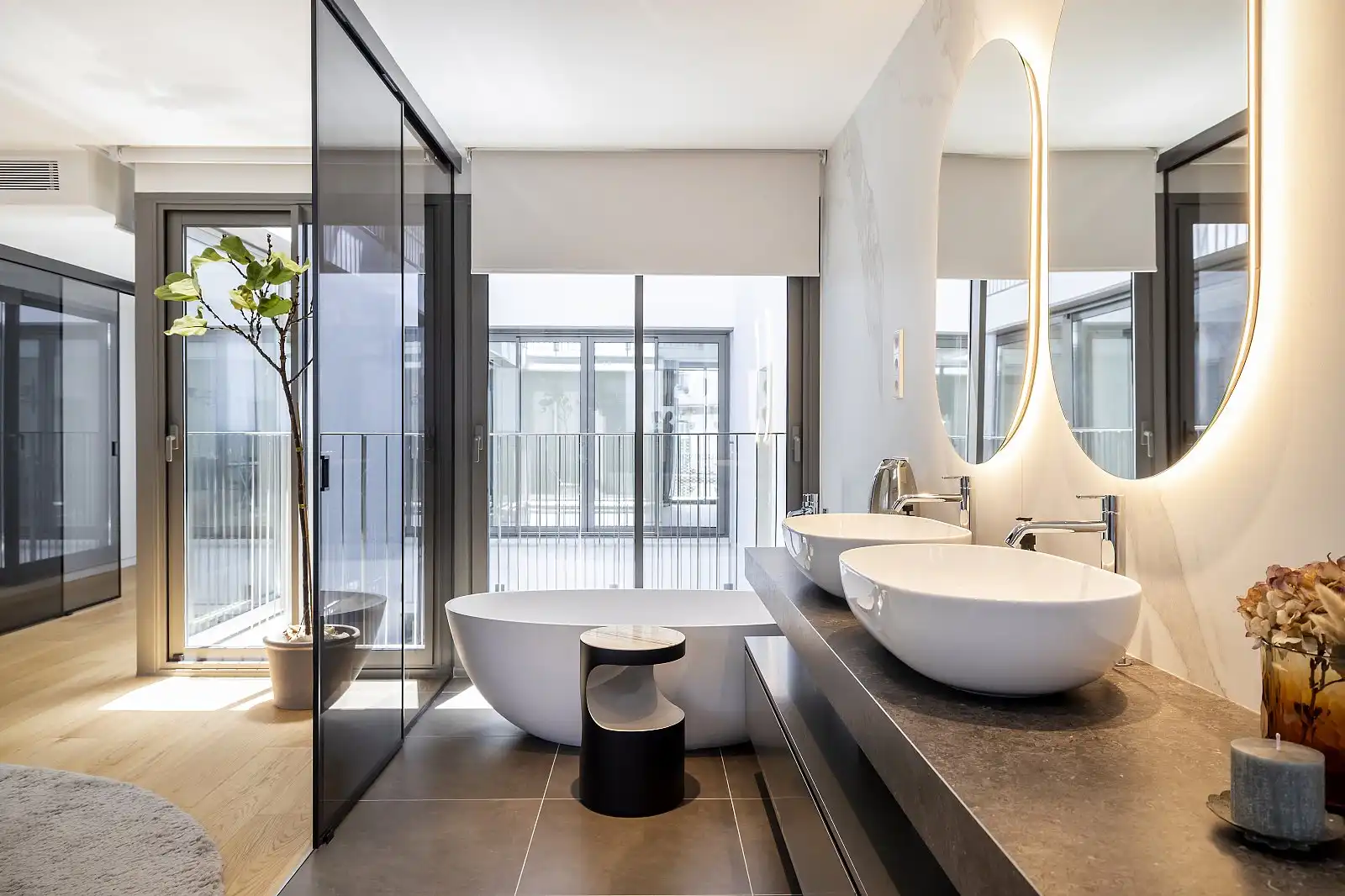 Bany de Apartament en venda en Barcelona amb Aire condicionat, Jardí privat i Terrassa