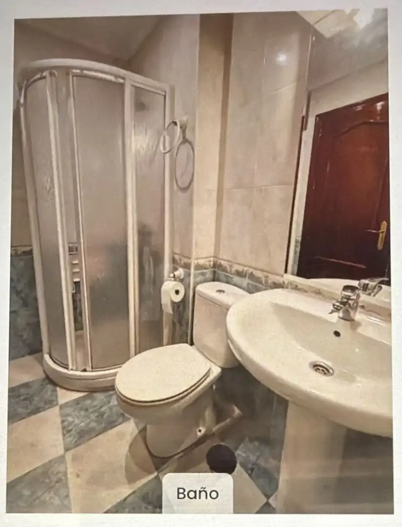 Bany de Pis de lloguer en Sevilla amb Aire condicionat, Calefacció i Terrassa