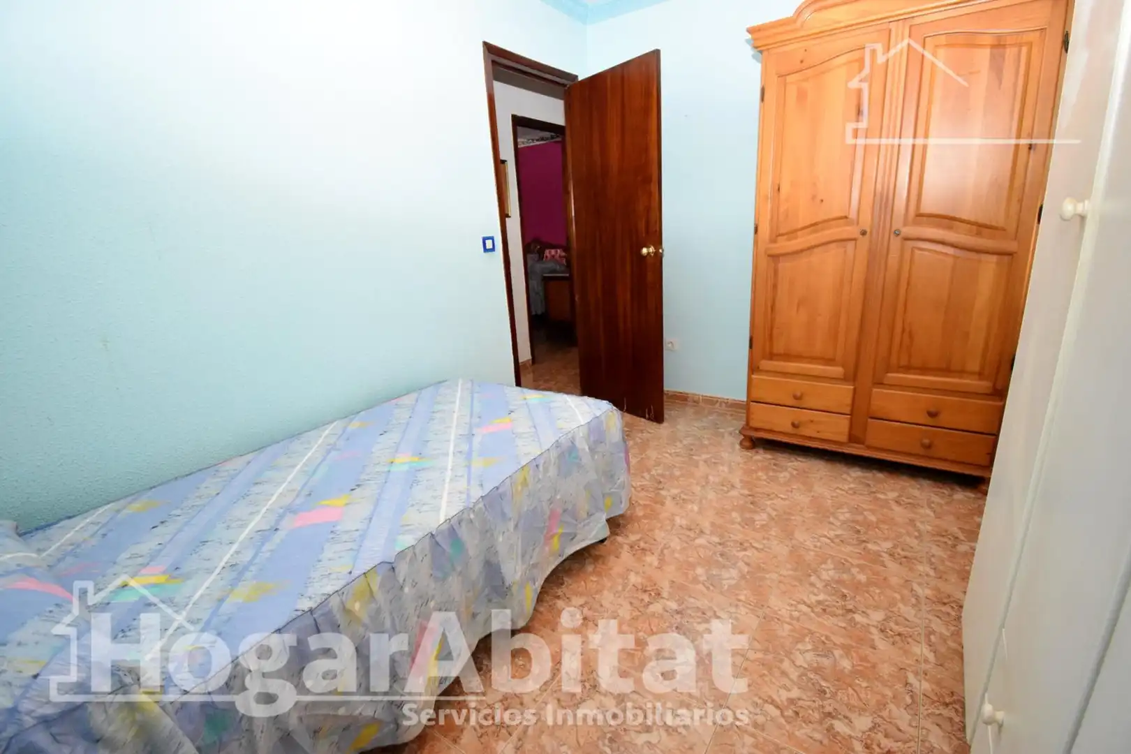 Habitación de Piso en venta en Castellón de la Plana / Castelló de la Plana con Aire acondicionado, Calefacción y Amueblado