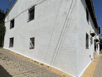 Vista exterior de Casa adosada en venda en Olmeda de las Fuentes amb Calefacció, Moblat i Forn