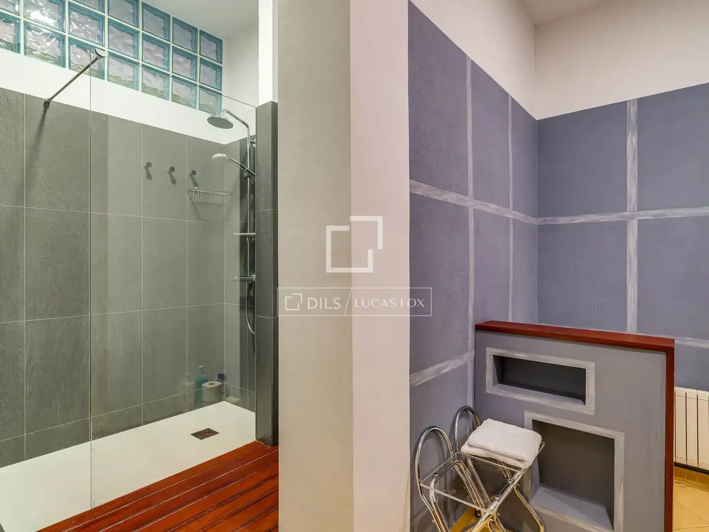 Baño de Piso en venta en Barcelona con Aire acondicionado, Calefacción y Terraza