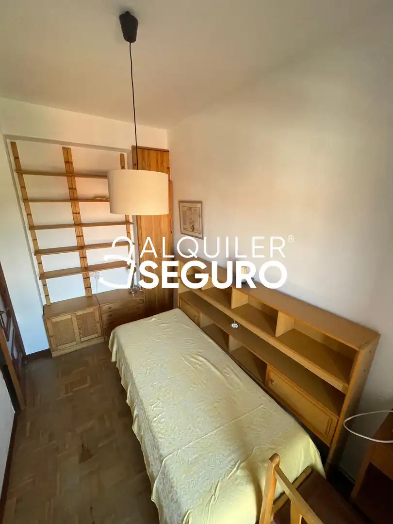 Habitación de Piso de alquiler en Carabanchel