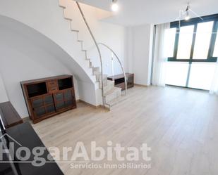 Sala d'estar de Àtic en venda en Cheste amb Aire condicionat i Terrassa