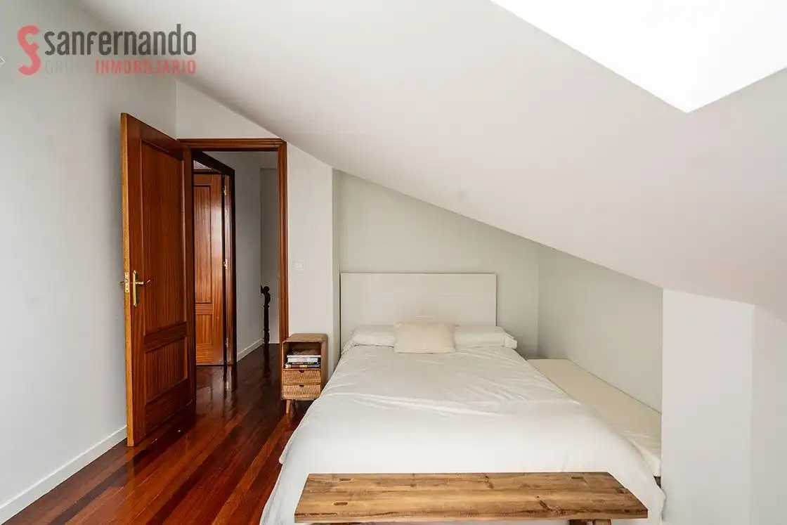 Schlafzimmer von Maisonette zum Verkauf in Santander mit Heizung und Balkon