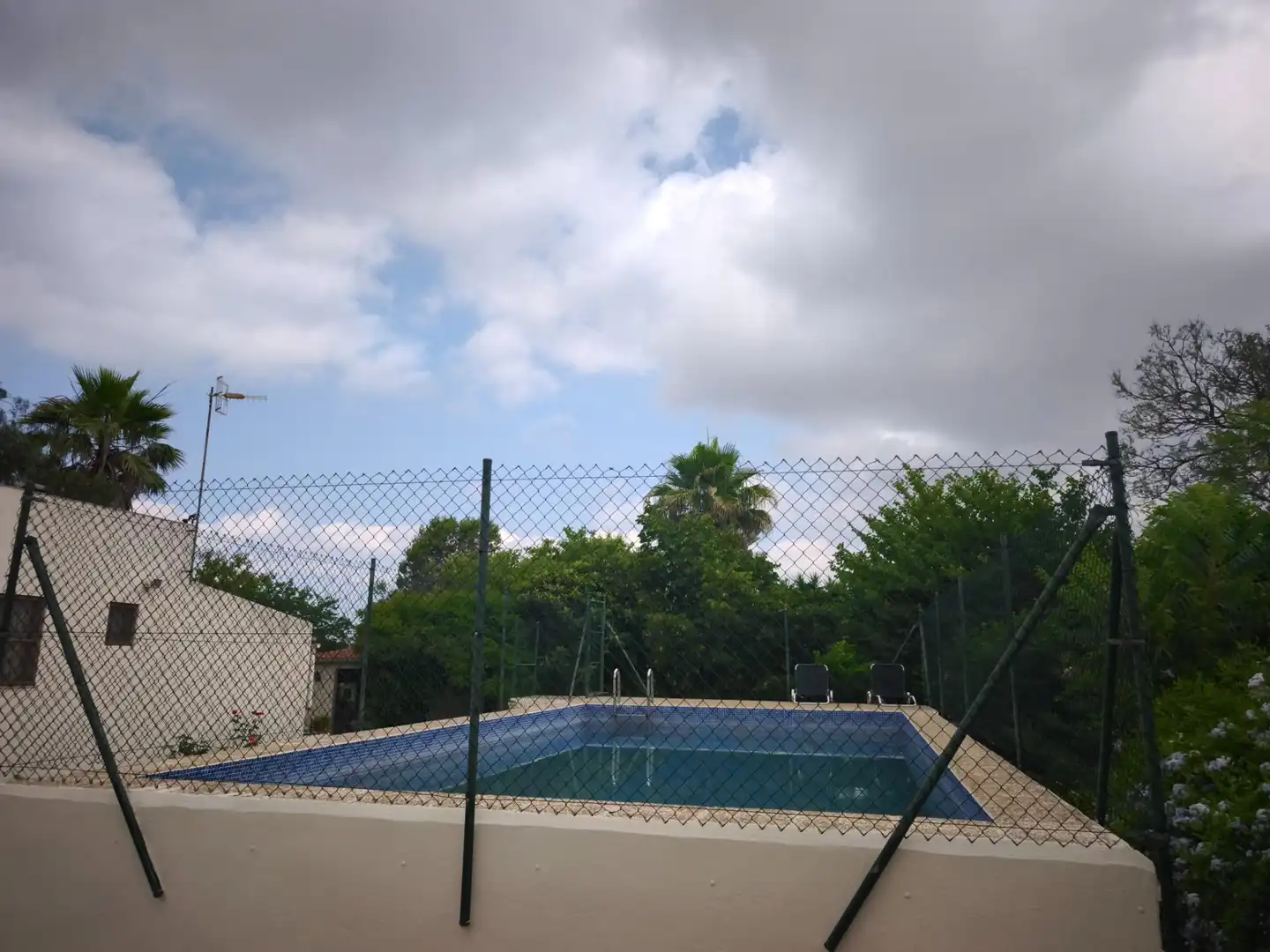 Piscina de Finca rústica en venda en Masdenverge amb Jardí privat, Traster i Moblat