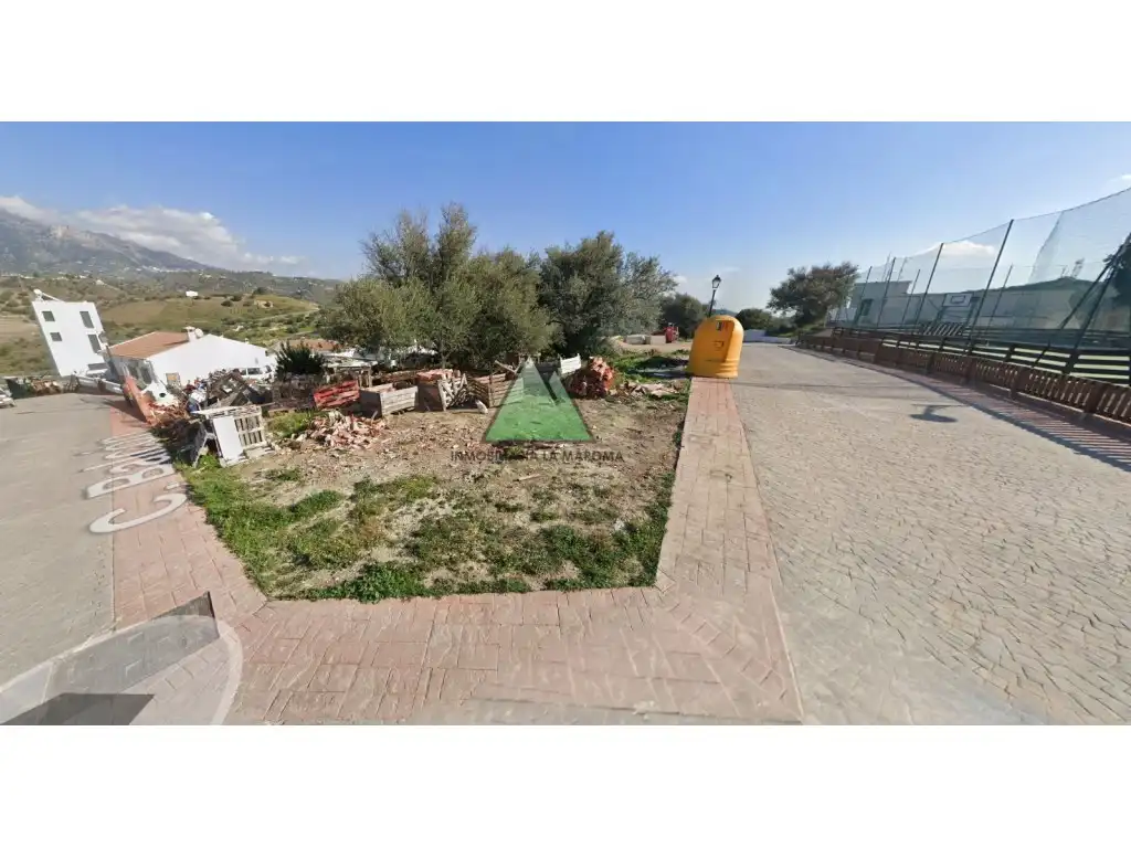 Wohnbaugrundstück zum Verkauf in Barrio De La Constitucion