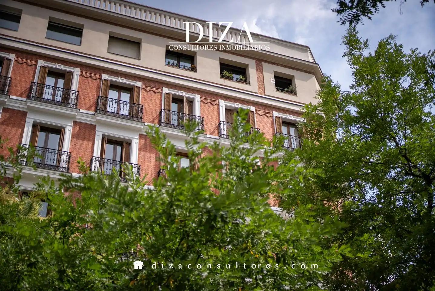 Penthouse with lift to rent in De Montalbán, imagen 9