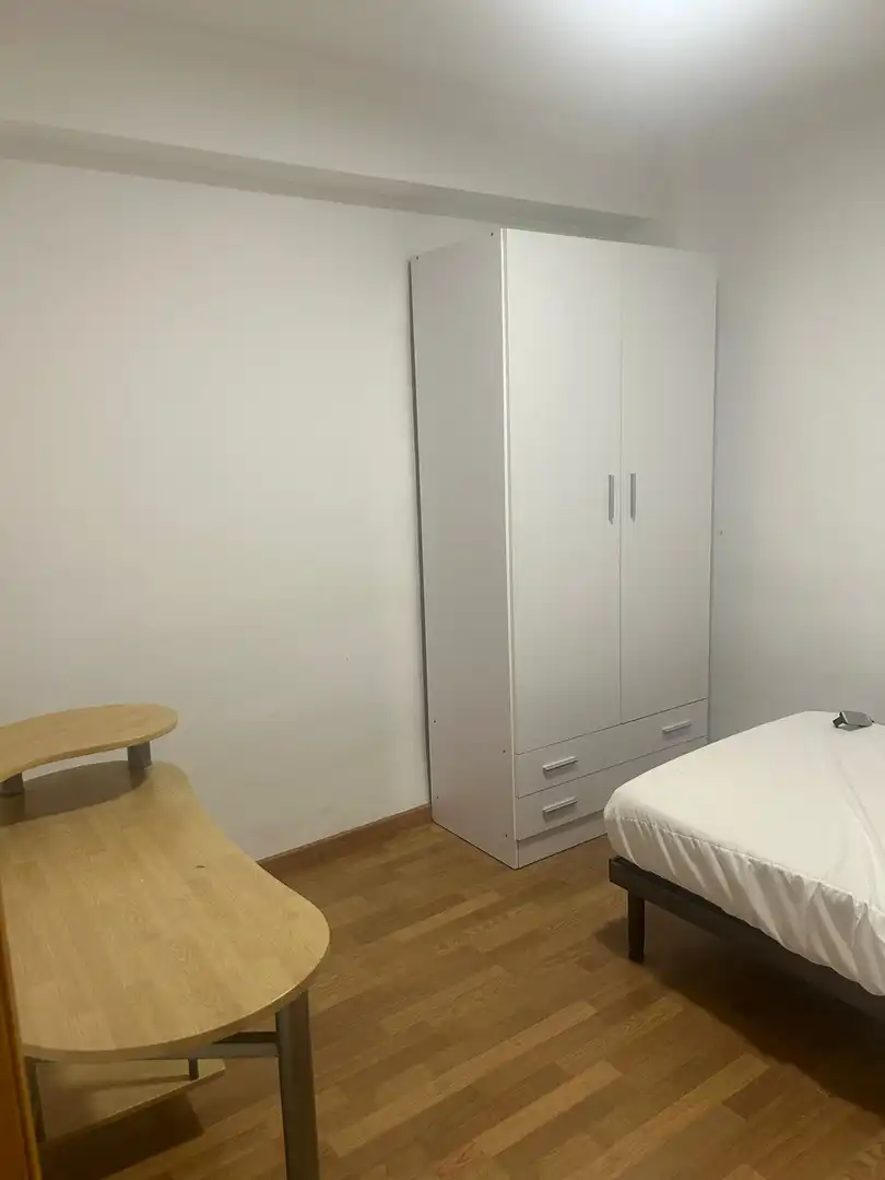 Habitación de Piso para compartir en Granada