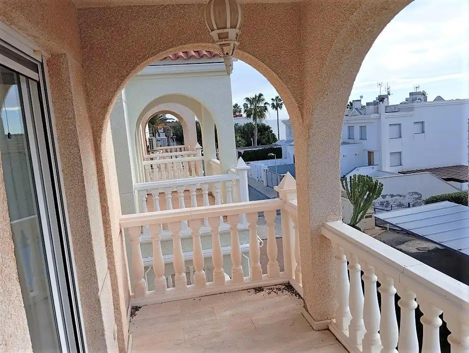 Casa o chalet de alquiler en Santa Pola con Calefacción, Terraza y Amueblado